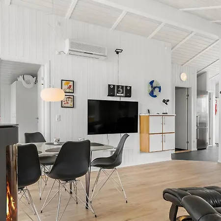 Lovely In With Sauna 펜션 *